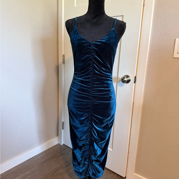 Lulu's Teal Velvet Dress - Picture 1 of 5